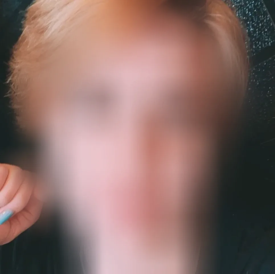Esther, 26