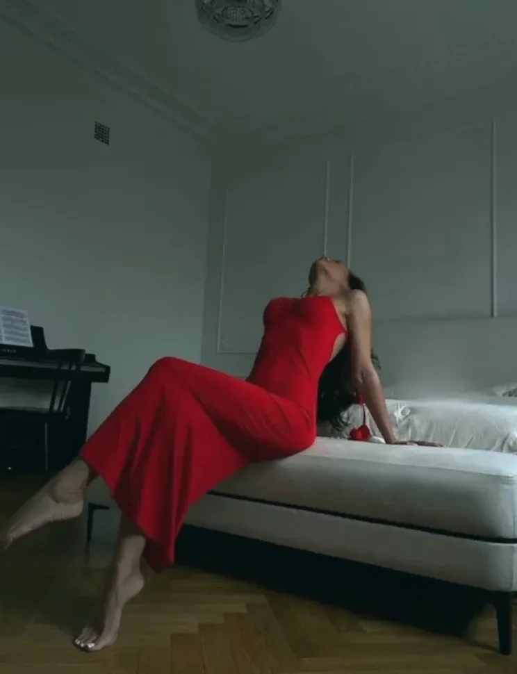 Fleur, 36
