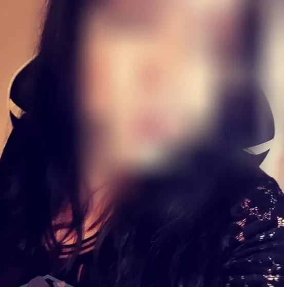 Monique, 28