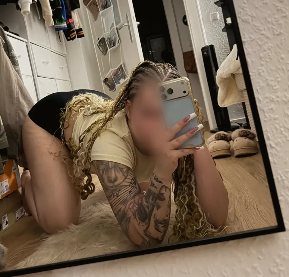 Shania, 30