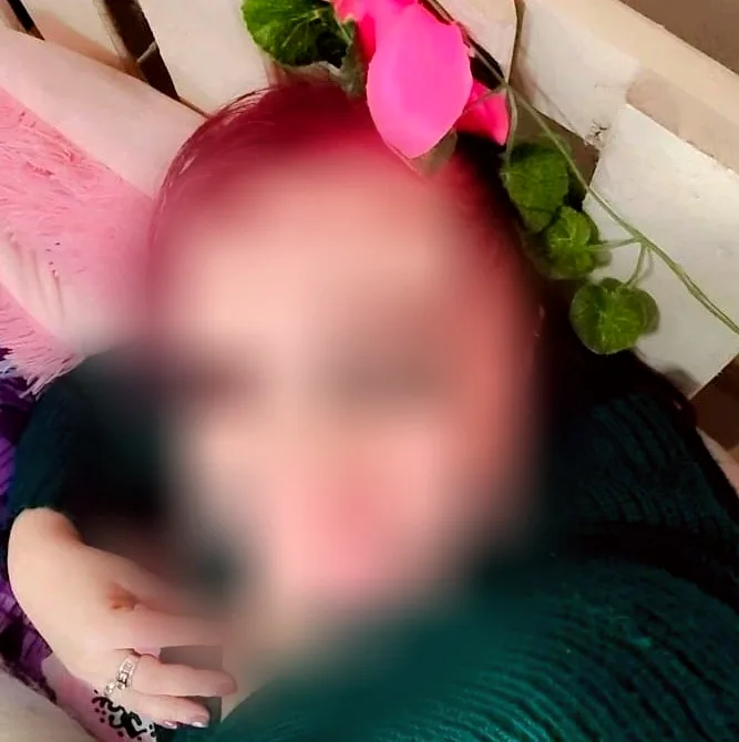 Shania, 36